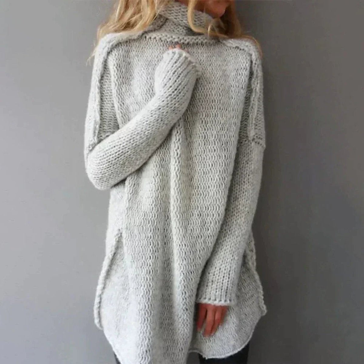 Women's Oversized Chunky Knit Turtleneck Sweater – product view 1