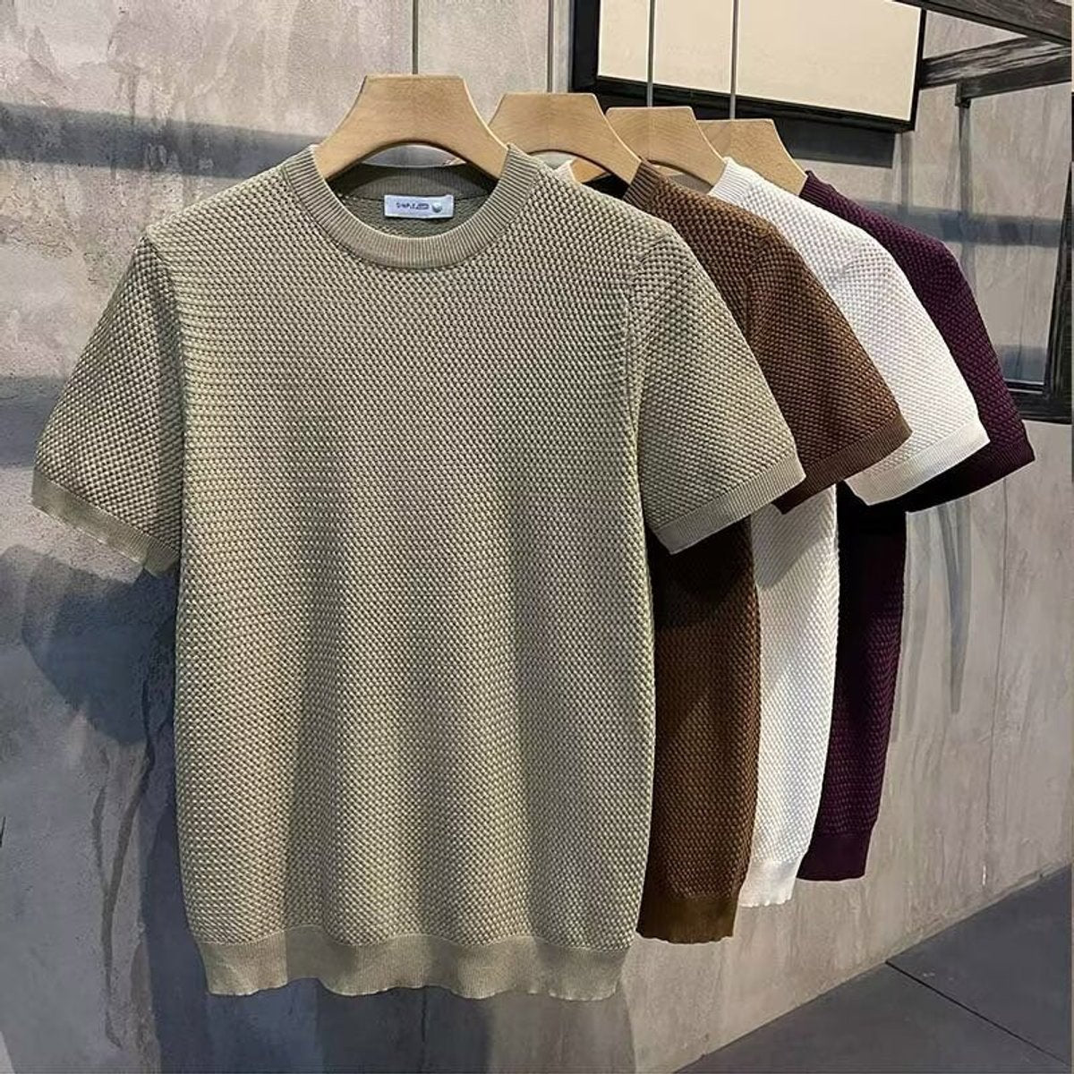 Men's Textured Knit Crewneck Sweater Relaxed Fit – product view 1